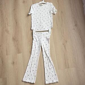 H&M White Ribbed Floral Kids Pajama Set with Pink and Green Accents
